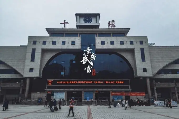 廣州到十堰物流公司-廣州至十堰專(zhuān)線海陸空運(yùn)輸一體化服務(wù)